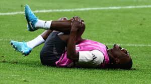 场比赛中屡 场比赛中屡